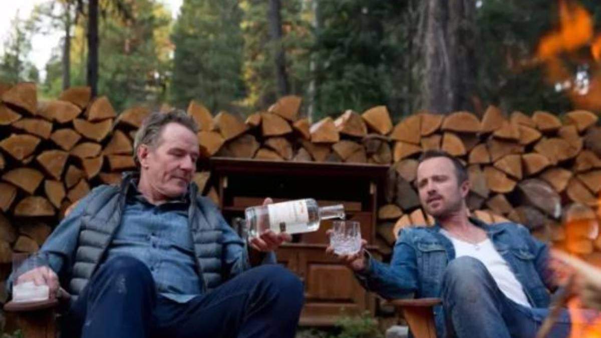 Los actores y dueños de Dos Hombres, Bryan Cranston y Aaron Paul
