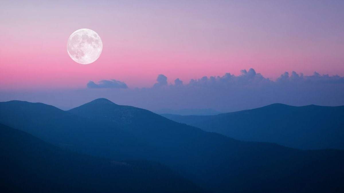 La noche del marte 7 habrá una superluna Rosa. Fuente: (Google)