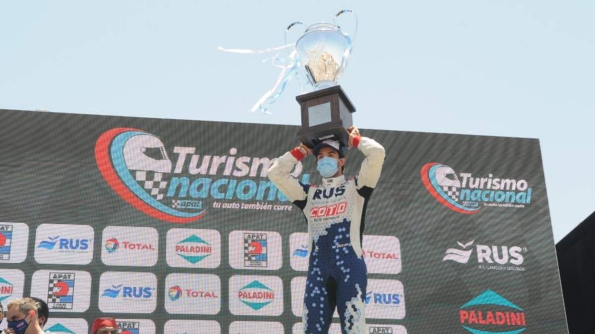 Manu Urcera, campeón de Turismo Nacional