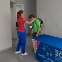 Por “reglas absurdas”, mexicana pierde una medalla; atleta cubana se la regresa (Video)