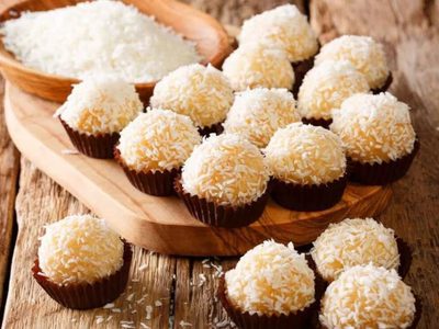 Trufas de yogurt y coco: con 4 ingredientes, el snack perfecto y saludable para ese antojo