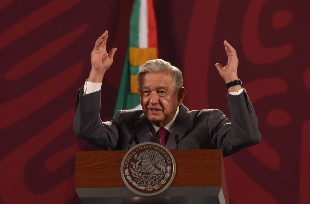 AMLO defiende a Adán Augusto
