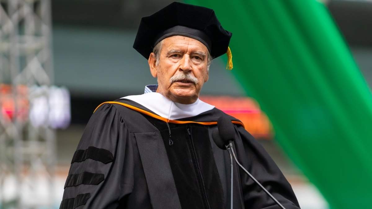 Vicente Fox presumió que le fue otorgado un certificado Honoris Causa por la Universidad de Miami