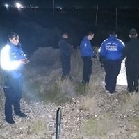 Robó un teléfono celular e hirió a cuchillazos a un policía, estaba en libertad asistida