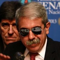 Anibal Fernández aseguró que los cacerolazos son "estúpidos" y defendió los salarios de los políticos