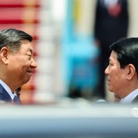 El presidente de China afirma durante su gira asiática que nadie gana en una guerra arancelaria