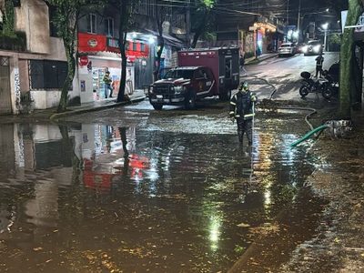 Mujer de 88 años murió ahogada tras intensas lluvias en Tlalpan; se quedó encerrada