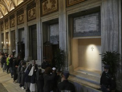Así es la tumba del papa Francisco; un sepulcro sencillo para el hombre que también lo fue
