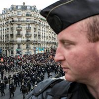 Siguen disturbios contra reforma laboral en Francia