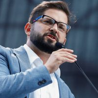 Seguridad y pandemia: Gabriel Boric marcó sus prioridades en su primera entrevista tras el ballotage