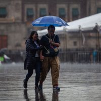 Arreciarán las lluvias de lunes a jueves por frentes fríos, onda tropical 34 y tormenta Narda
