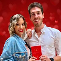 Él se deslumbró al verla en el teatro: cómo nació el amor entre Noelia Marzol y Ramiro Arias