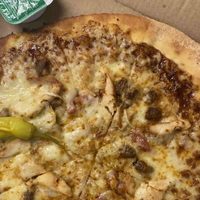 Pizza de papa en sartén y sin gastar de más: la receta perfecta para una cena en pocos minutos
