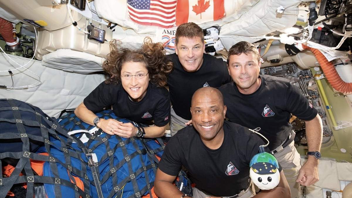 Los astronautas de Artemis II regresan el viernes de su histórica misión a la Luna