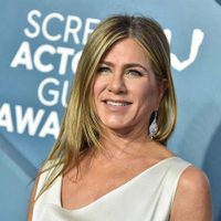 No lo olvidó después de todo: Jennifer Aniston y el especial regalo que la sigue a donde vaya