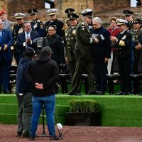 AMLO condecora al general Cienfuegos, acusado de narcotráfico en EU (Video)