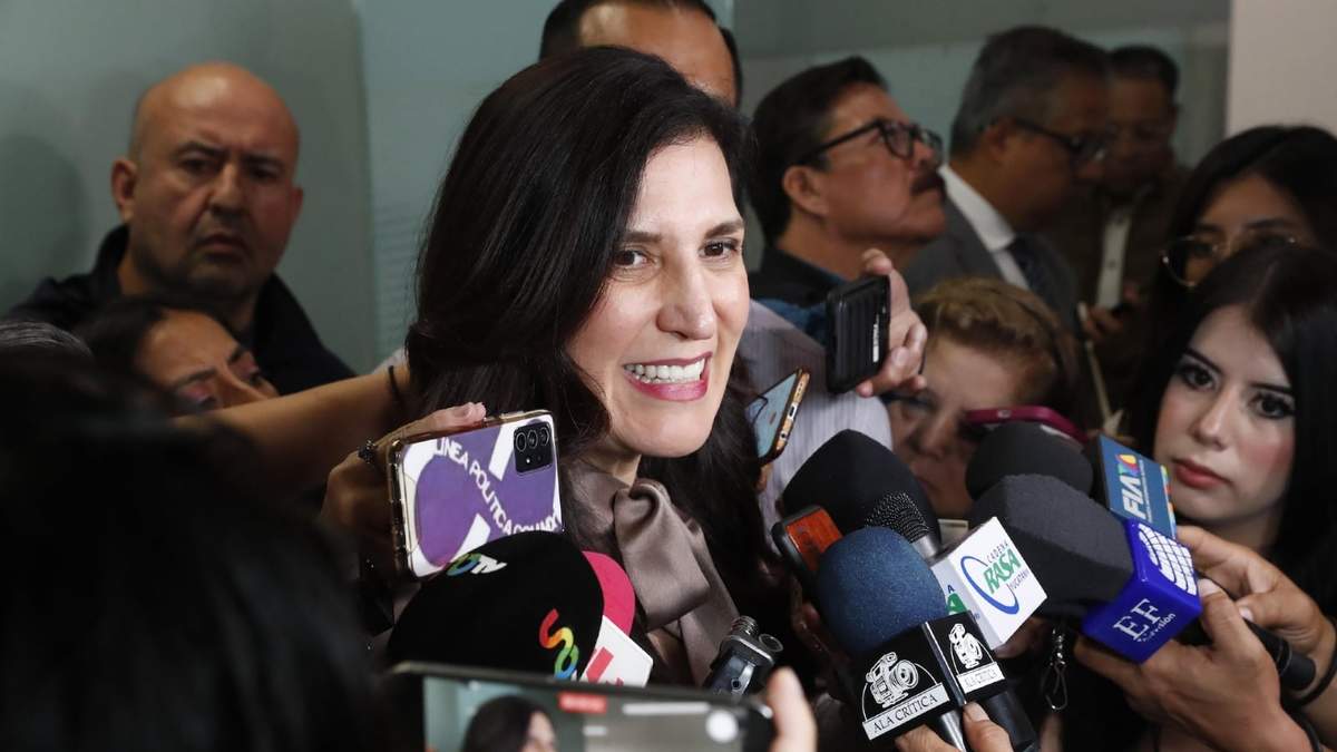 Kenia López Rabadán