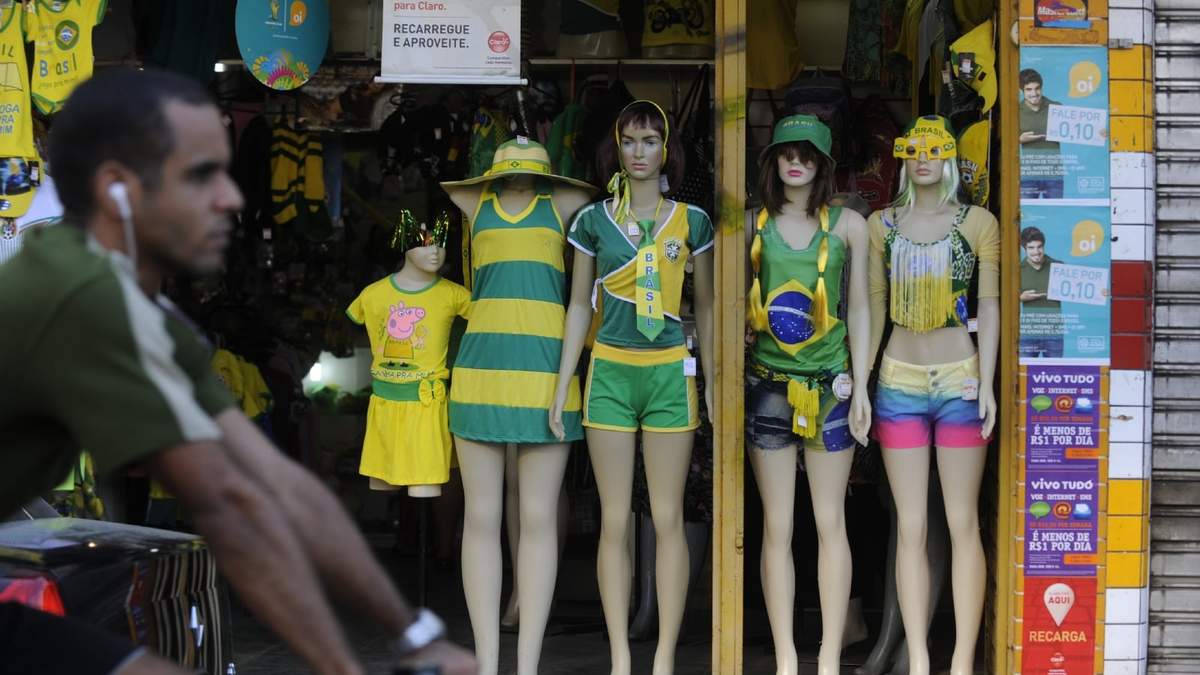 Brasil es uno de los países donde la democracia se debilita más rápidamente. Fuente: (Twitter).
