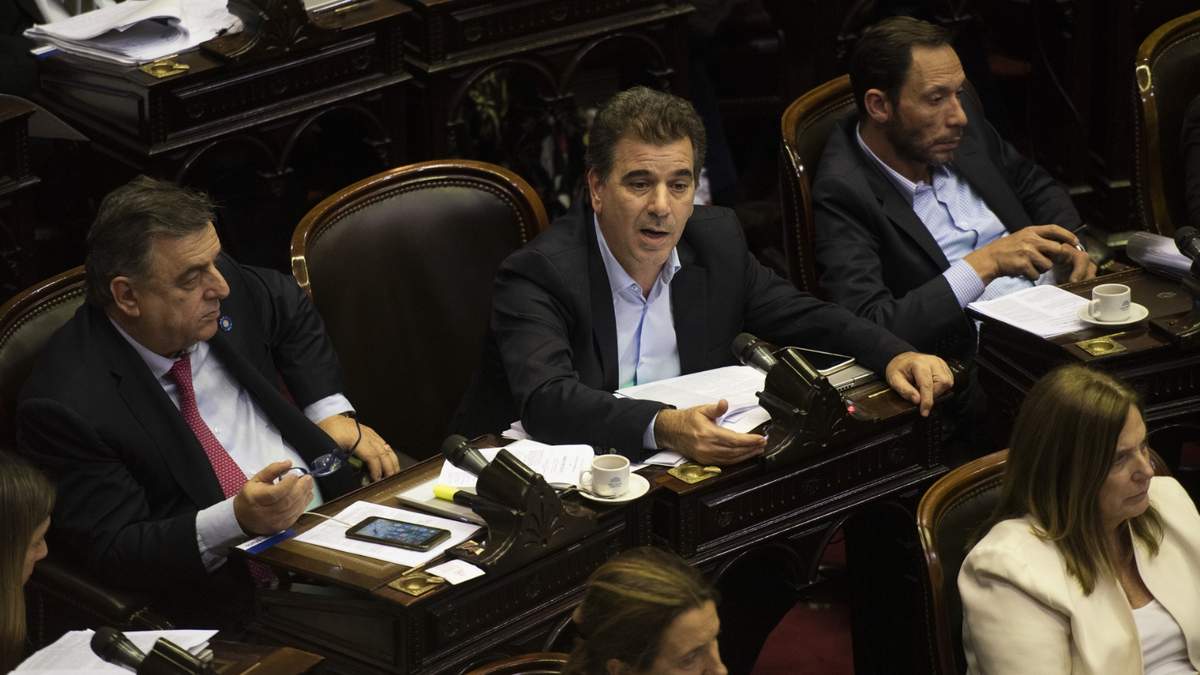 Ritondo junto a Negri y Ferraro. Fuente: (Twitter)