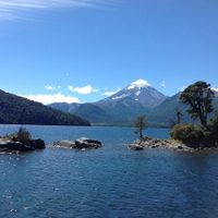 Verano en el Lago Huechulafquen: playas, pesca y trekking en un paraíso patagónico