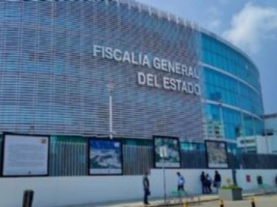 Aceleran proceso contra director del portal e-Consulta; su defensa sin acceso a carpeta de investiga