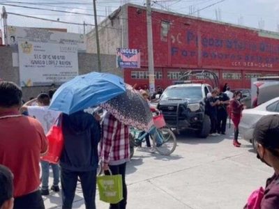 Alumno de secundaria agrede con un cuchillo a su maestra porque lo regañó por no llevar la tarea