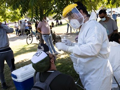 Para el ministro de Salud de Chile la ola de la variante Ómicron llegó a su pico: las cifras