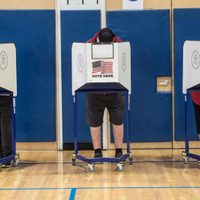 Avanza la jornada electoral en Estados Unidos: los candidatos siguen llamando al voto