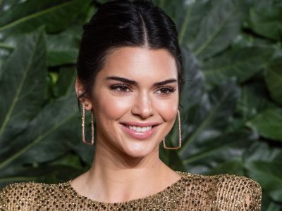 Éxito garrafal: Con su colaboración, Kendall Jenner superó las expectativas de Kylie Cosmetics