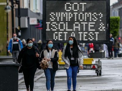 Reino Unido evalúa retrasar por un mes más el fin de la cuarentena vigente en el país