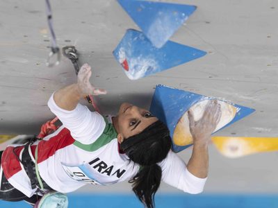 Temen por la seguridad de la escaladora iraní que compitió sin hijab en Seúl