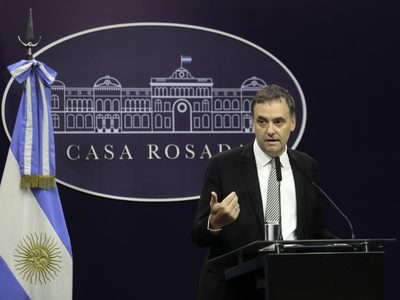 Adorni jefe de gabinete: agradeció a Milei y dijo que va a "profundizar las reformas"