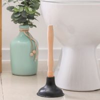 Animate al reciclaje menos convencional: convertí sopapas en candelabros para tu decoración