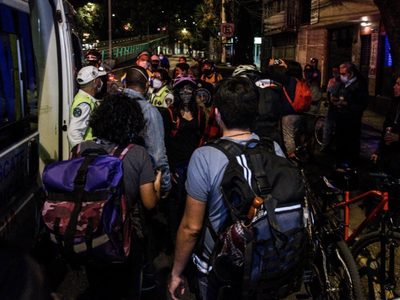 Suspenden a seis mandos y siete oficiales de la SSC por agresión a ciclistas