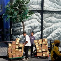 Economía de China se desacelera al 4.8% anual entre julio y septiembre debido a la baja demanda
