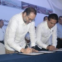 Gobiernos de Colima y Michoacán pactan impulsar plataforma logística