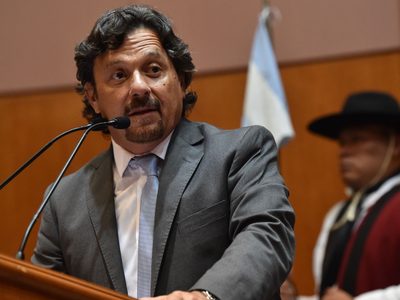 El gobernador de Salta mantuvo un encuentro con las autoridades de YPF y Petroandina