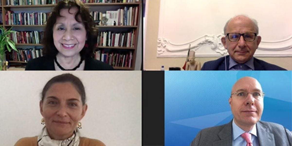 Participantes en el simposio