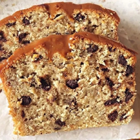 Budín de banana con chips de chocolate: preparalo con esta técnica de la cuchara sopera y verás cómo te queda de rico