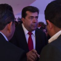 Pedro Haces presenta iniciativa que busca garantizar salario a trabajadores que dependen de propinas