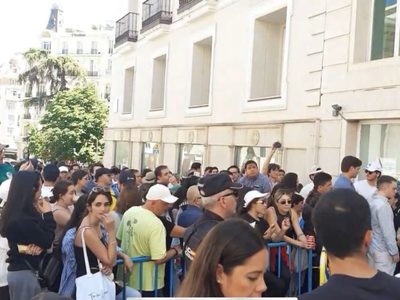Casillas especiales en el extranjero: entre largas filas y disgusto por límite de votación (Videos)