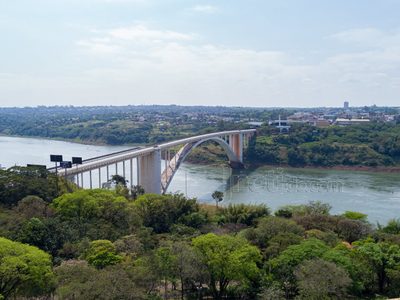 Paraguay y Brasil reabrirán el puente internacional, cerrado hace casi siete meses