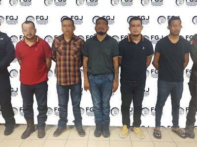 La Fiscalía de Tamaulipas presenta a los cinco hombres entregados por el Cártel del Golfo