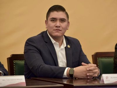 Morena busca castigar con cárcel la creación de memes y videos con Inteligencia Artificial