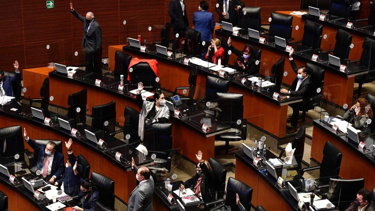 Sesión en el Senado de la República