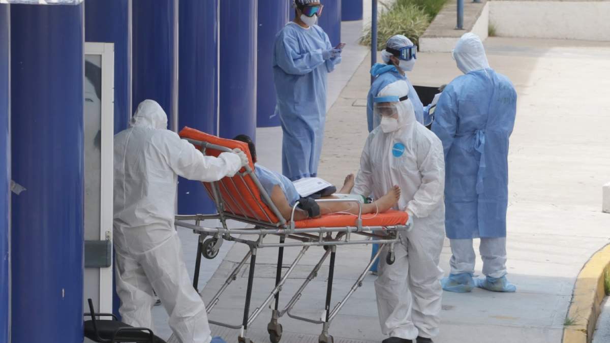 Atención a paciente con covid. Foto: Jafet Moz