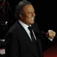 ¡Duro revés! Julio Iglesias vuelve a negar su paternidad a Javier Santos y lo complica todo