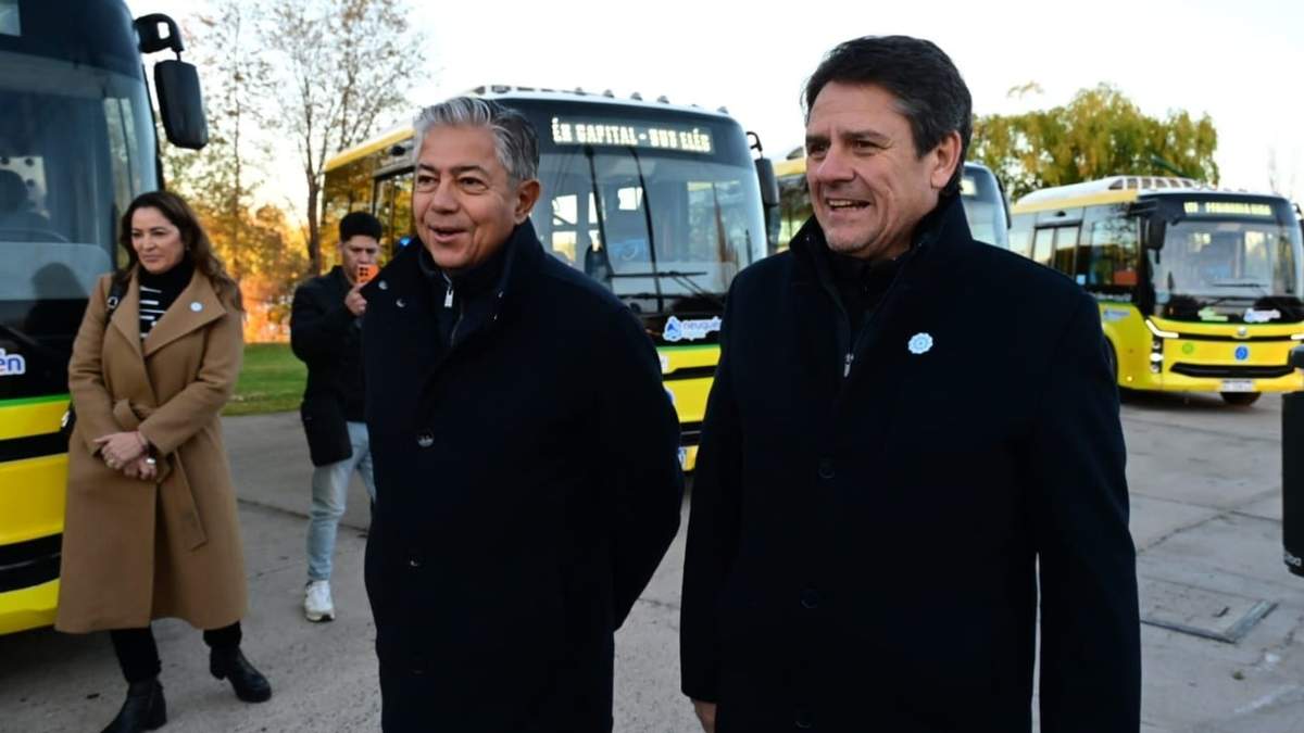 El intendente, Mariano Gaido y el gobernador, Rolando Figueroa. Fuente: (Municipalidad de Neuquén)