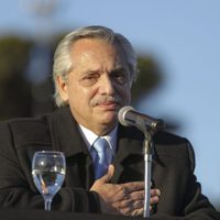 En medio de la polémica, Fernández se pronunció otra vez más a favor de Venezuela