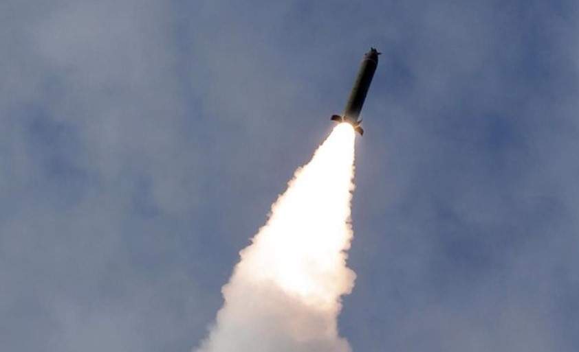 Archivo - Una foto publicada por la Agencia Central de Noticias de Corea del Norte (KCNA) muestra el lanzamiento de un misil